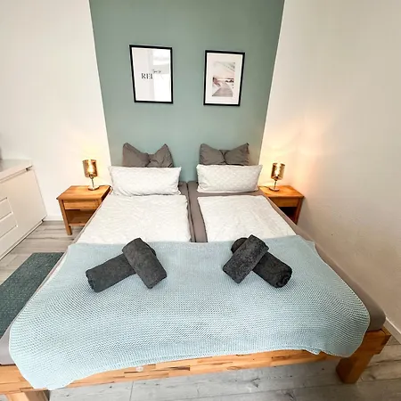 Helle Geraeumige 3r City-wohnung, Balkon Und Tv Streaming * Magdeburg