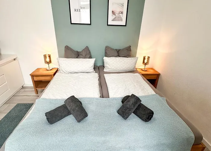 Helle Geraeumige 3r City-wohnung, Balkon Und Tv Streaming * マクデブルク